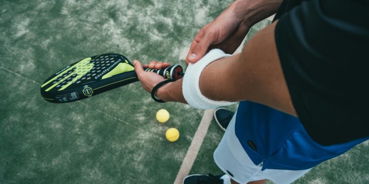 Afvallen met een racket Waarom padel de perfecte sport is om vet te verbranden
